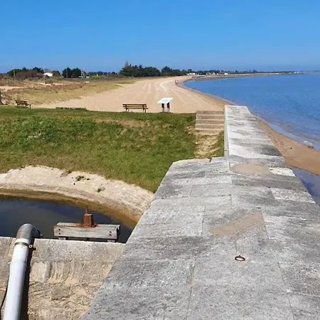 Appartement De Caractère *